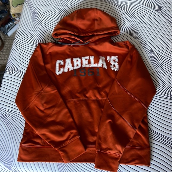 Cabela’s hoodie - Picture 1 of 3